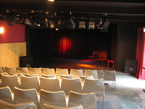 Saal mit B&uuml;hne